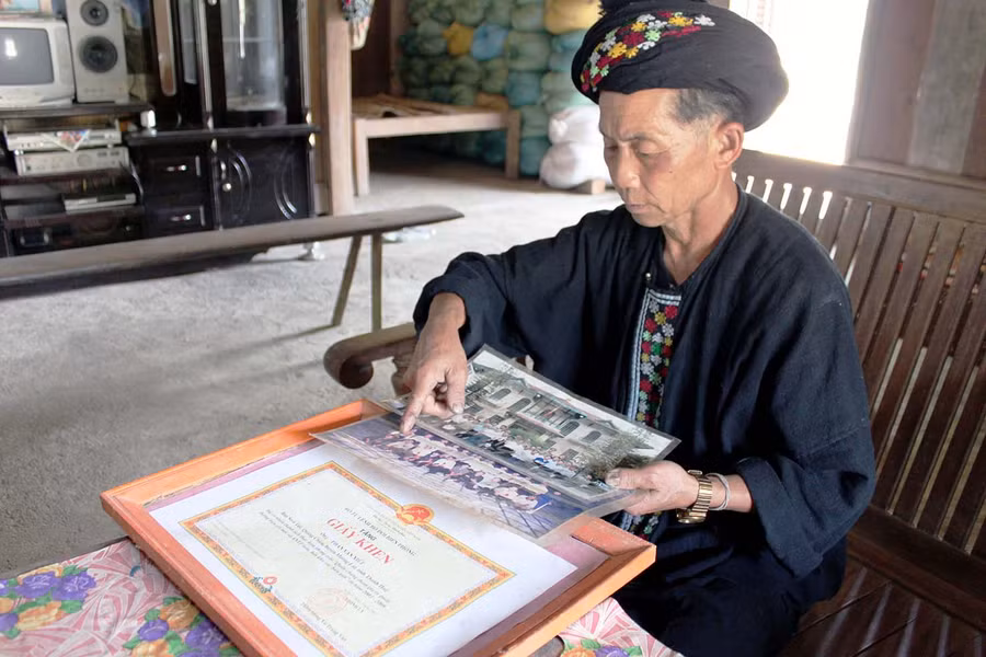 Già Xiết bên những phần thưởng do Nhà nước trao tặng