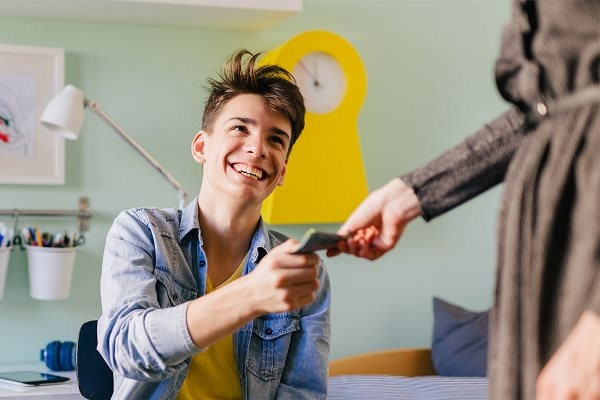 Mẹ xót xa nghe kế hoạch của vợ chồng con trai cả