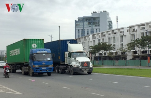 sau vu tai nan o long an: nguoi dan lo ban nha vi hung than container hinh 1
