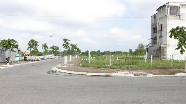 Đất tại Dự án định cư An Phú Tây thời điểm hiện tại được giới cò đất thông tin giá bán từ 30-42 triệu đồng/m2 - trong khi giá IPC bán cho cá nhân khác vào năm 2018 chỉ với 7,7-8 triệu đồng/m2 Đất tại Dự án định cư An Phú Tây thời điểm hiện tại được giới cò đất thông tin giá bán từ 30-42 triệu đồng/m2 - trong khi giá IPC bán cho cá nhân khác vào năm 2018 chỉ với 7,7-8 triệu đồng/m2