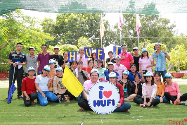 Sinh viên hệ chất lượng cao Trường ĐH Công nghiệp Thực phẩm TPHCM trong một hoạt động ngoại khóa