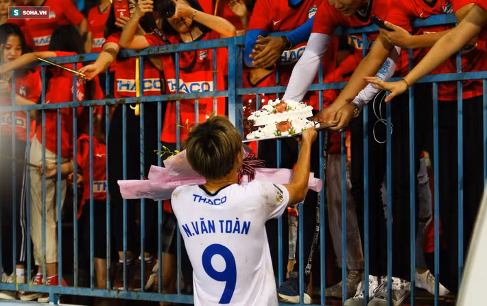 Vắng Công Phượng & Xuân Trường, Văn Toàn cô đơn tột độ giữa “hiểm địa“ ảnh 19