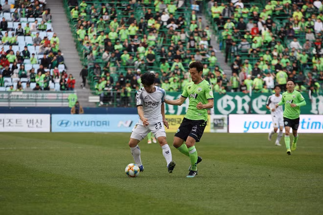 Báo Hàn Quốc khuyên Incheon nên áp dụng lối chơi bóng ngắn phù hợp với Công Phượng.