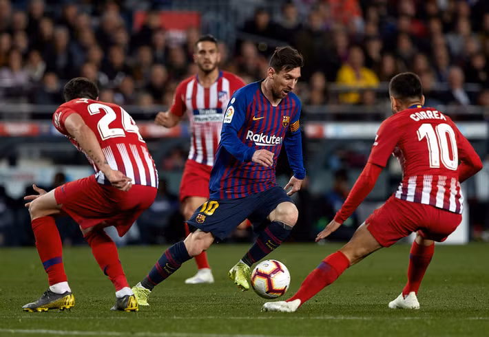 Bỏ túi chức vô địch La Liga, đã đến lúc Barcelona dội gáo nước lạnh vào Man United? - Ảnh 2.