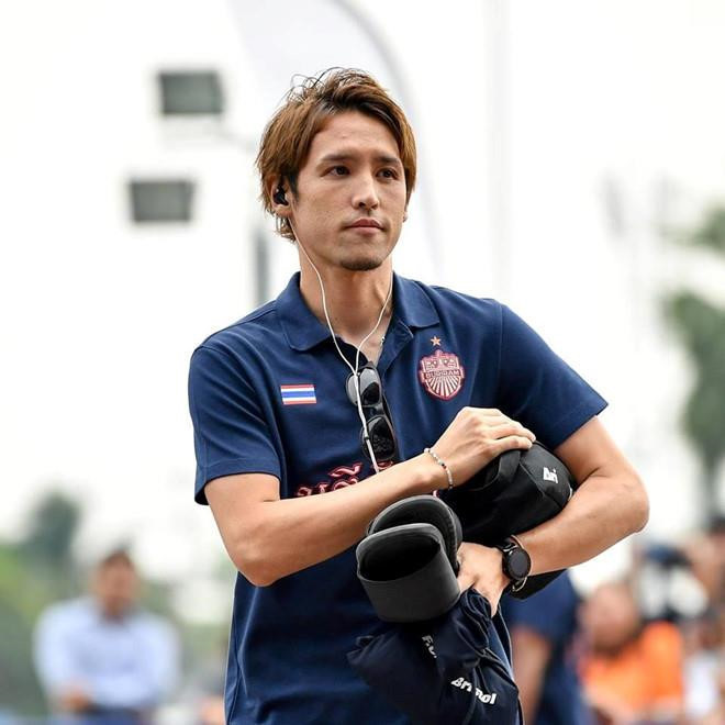 Xuân Trường đang chịu kết cục buồn trên đất Thái ảnh 1 Xuan Truong dang chiu ket cuc buon tren dat Thai hinh anh 2