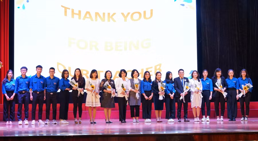 Ấn tượng "Thời khắc tỏa sáng" của Học viện Thanh thiếu niên Việt Nam ảnh 3