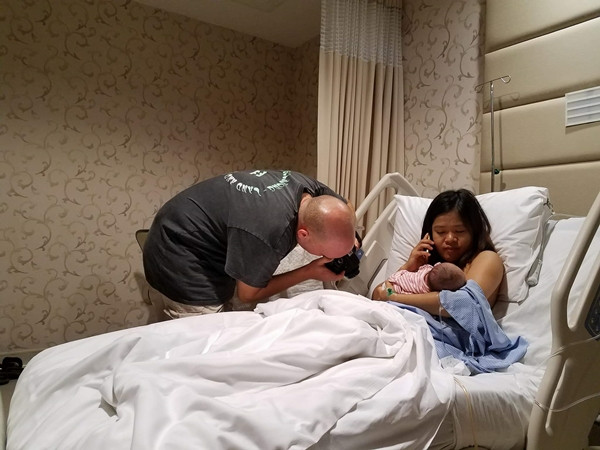 Hiên vỡ òa hạnh phúc khi được làm mẹ dù đã nhiều lần tuyệt vọng trước đó. Hiên vỡ òa hạnh phúc khi được làm mẹ dù đã nhiều lần tuyệt vọng trước đó.