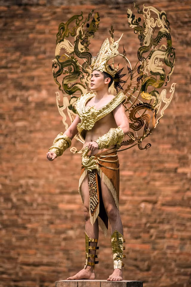 Minh Trung tự nhận mình yếu thế hơn các thí sinh Mr International 2018 ảnh 5