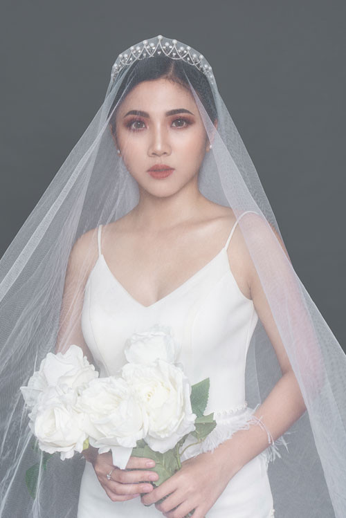 Bộ ảnh được thực hiện với sự hỗ trợ của makeup Đỗ Hiếu, model Trang Phạm và photographer Fynz. Bộ ảnh được thực hiện với sự hỗ trợ của makeup Đỗ Hiếu, model Trang Phạm và photographer Fynz.