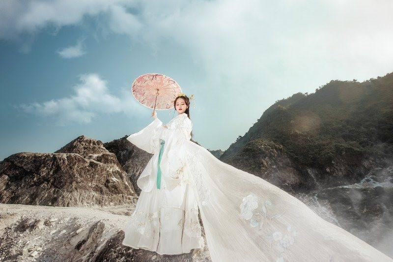 “Thiên thần cổ trang” có vẻ đẹp thuần khiết không khác gì Tiểu Long Nữ ảnh 3