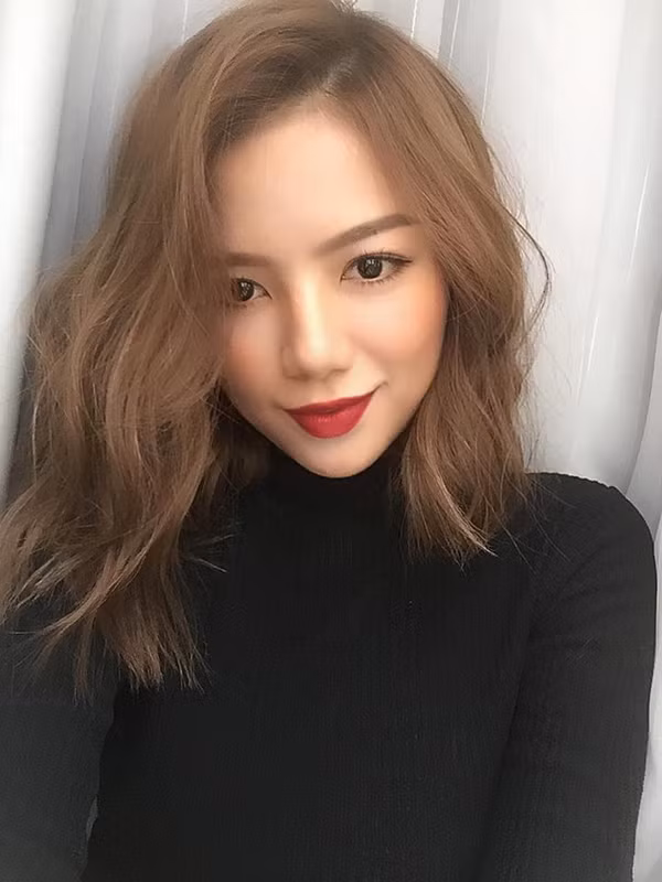 Hạ Anhcho biết cô không dám tự nhận mình là hot girl và cũng không muốn mọi người chỉ nhớ đến mình là một cô gái đẹp mà là một diễn viên có thực lực.