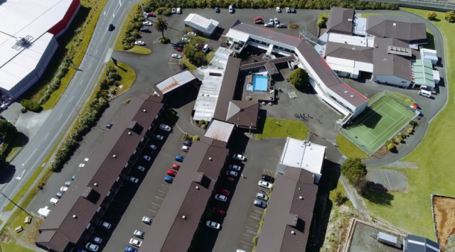 Hệ thống cơ sở vật chất của trường hiện đại như khách sạn năm sao. Hệ thống cơ sở vật chất của trường hiện đại như khách sạn năm sao.