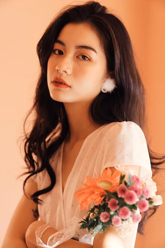 Cận cảnh gương mặt của “nữ sinh đẹp không góc chết“ ảnh 8