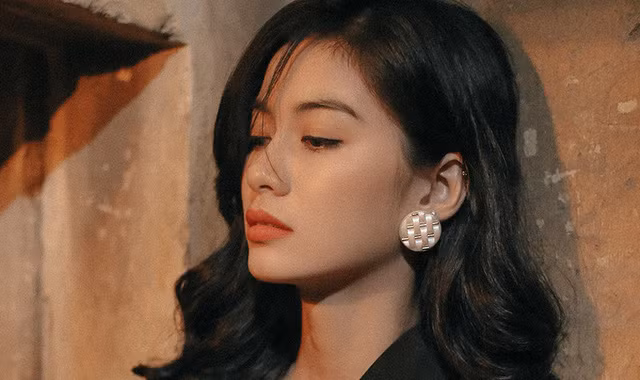 Cận cảnh gương mặt của “nữ sinh đẹp không góc chết“ ảnh 9