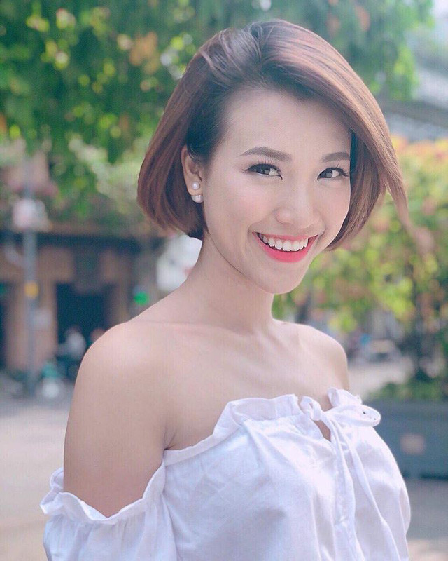 Sau đó cô còn nhiều lần thử nghiệm những kiểu tóc ngắn khác.