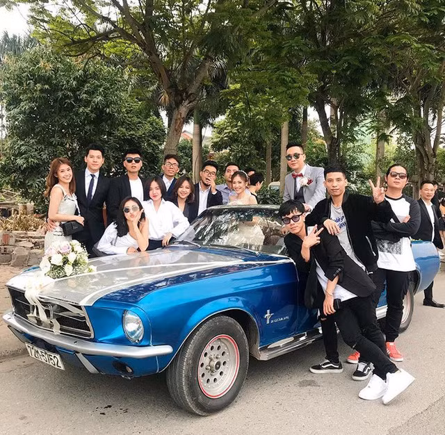 Bạn trai mới của Ngọc Thảo xuất hiện bên cạnh cô, dự đám cưới của Trâm Anh - Justa Tee