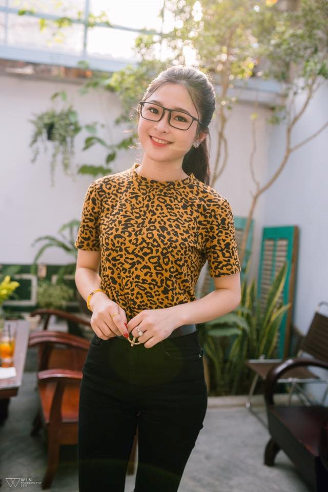 “Hotgirl bánh ướt” Nghệ An xinh như hoa nhưng vẫn chưa có chậu ảnh 4 “Hotgirl bánh ướt” Nghệ An xinh như hoa nhưng vẫn chưa có chậu ảnh 4