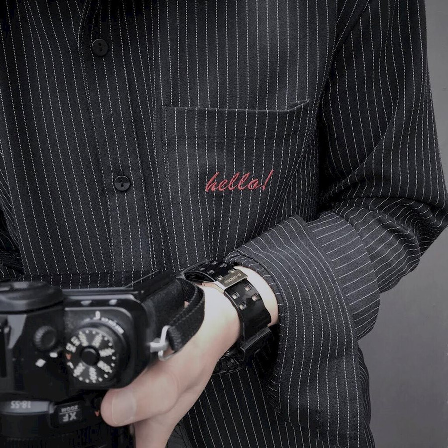 Mẹo diện sơ mi như mỹ nam Hàn từ em trai sinh năm 2002 ảnh 9