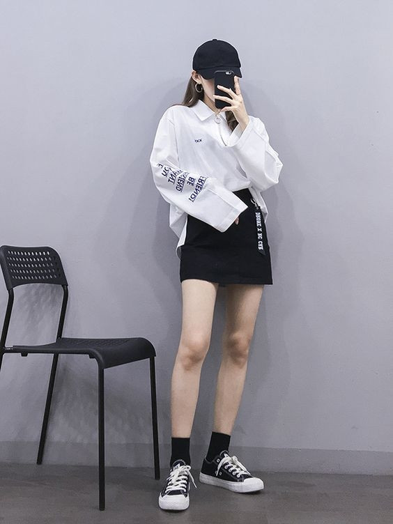 Sơ mi trắng trở lại làm "dậy sóng" các tín đồ thời trang ảnh 2 Sơ mi trắng trở lại làm "dậy sóng" các tín đồ thời trang ảnh 2