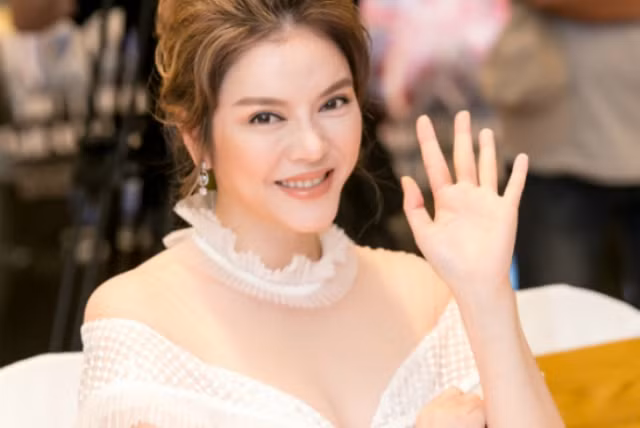 Lý Nhã Kỳ trần tình về tin đồn bị bắt vì rửa tiền