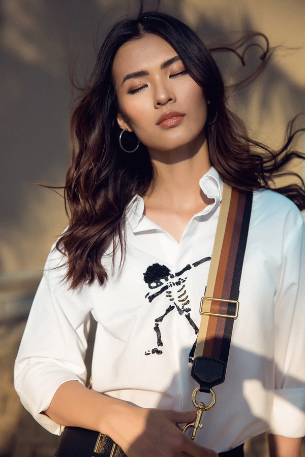 Bộ ảnh được thực hiện với sự hỗ trợ của nhiếp ảnh Chanh Nguyễn, người mẫu Cao Thiên Trang.