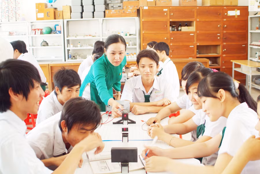 Phát triển đội ngũ nhà giáo phải đồng bộ, đáp ứng kịp thời với yêu cầu Chương trình và SGK phổ thông mới