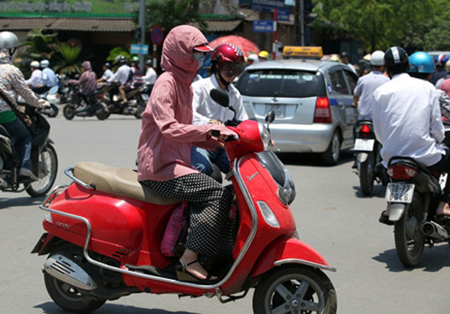 &quot;ninja&quot; khoe sac xuan mon mon trong bo suu tap ao chong nang sac so hinh anh 11