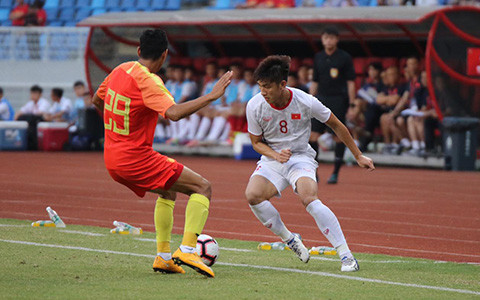 HLV Park Hang-seo đã đánh bại người đàn anh, người bạn lớn Hiddink.