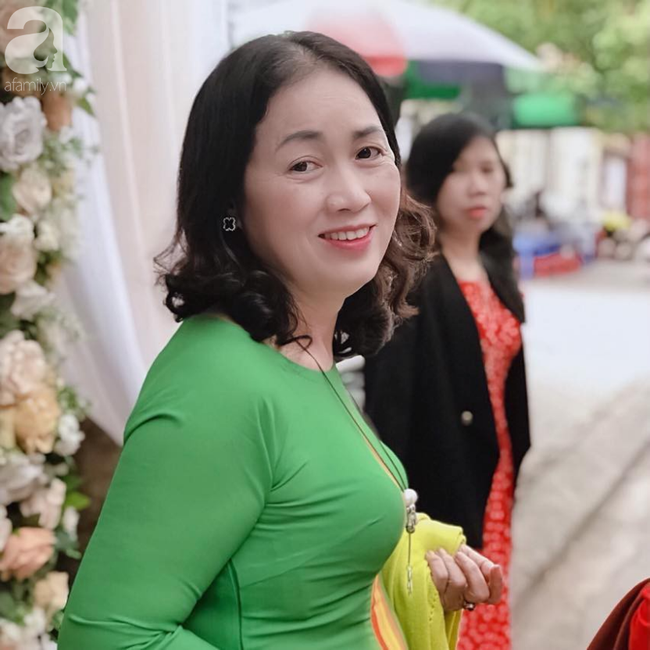 Chuyện tình của cô "Hoa khôi" Hải Dương đẹp nổi tiếng, tấm ảnh cưới 29 năm trước cũng chứa đựng cả câu chuyện dài - Ảnh 5. Chuyện tình của cô "Hoa khôi" Hải Dương đẹp nổi tiếng, tấm ảnh cưới 29 năm trước cũng chứa đựng cả câu chuyện dài - Ảnh 5.
