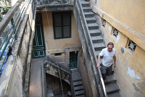 Ngôi nhà giàu nức tiếng phố Hàng Đào, gạch lát nhập từ Paris, vào nhà không cần bỏ giày dép ảnh 1 Ngôi nhà giàu nức tiếng phố Hàng Đào, gạch lát nhập từ Paris, vào nhà không cần bỏ giày dép ảnh 1