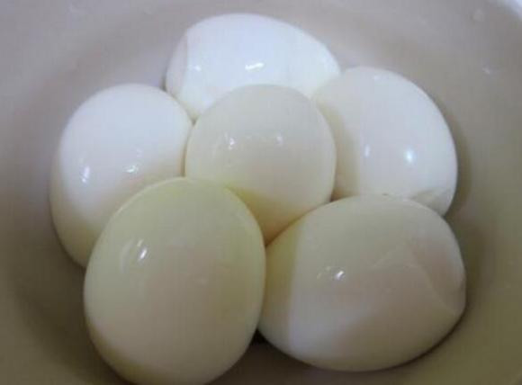 4-cach-che-bien-trung-doc-dao-ngoisao.vn-w585-h432 4 món ngon mỗi ngày, cách chế biến trứng mới lạ, cách chế biến trứng độc đáo