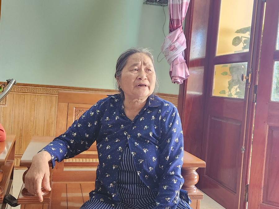 Bà Nguyễn Thị Ngạnh (69 tuổi) là một nạn nhân trong vụ vỡ hụi. (Ảnh: NT). Bà Nguyễn Thị Ngạnh (69 tuổi) là một nạn nhân trong vụ vỡ hụi. (Ảnh: NT).