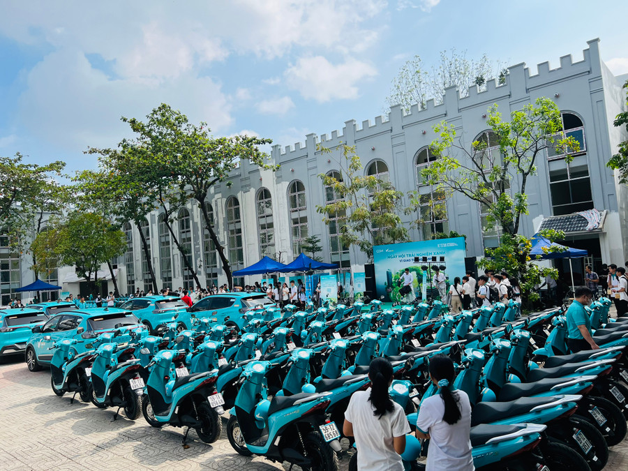 Sinh viên UTH với trải nghiệm Xanh tại sân trường