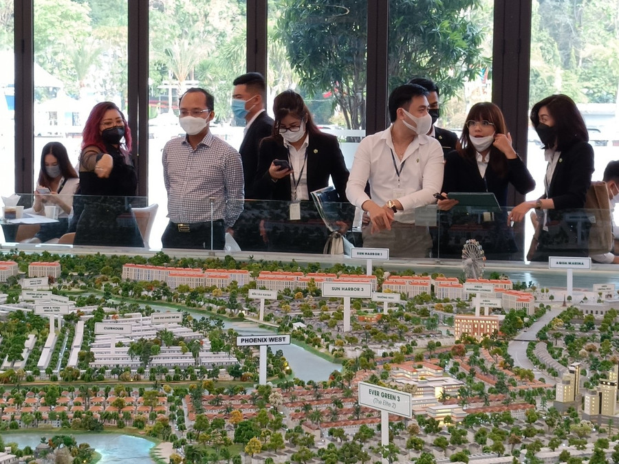 Thiếu hụt nguồn cung, giá nhà ở TPHCM sẽ tiếp tục tăng hoặc neo cao trong năm 2024. Ảnh: Quốc Hải