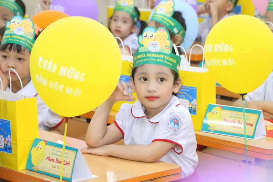 Tân học sinh lớp 1A3 Trường Tiểu học Yên Nghĩa, Hà Đông (Hà Nội) năm học 2023-2024. 