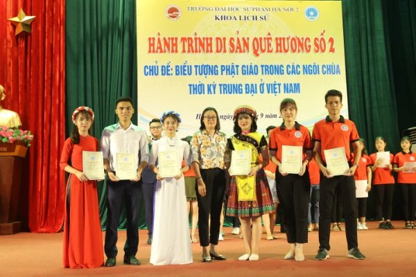 10 năm xây dựng và phát triển Khoa Lịch sử Đại học Sư phạm Hà Nội 2