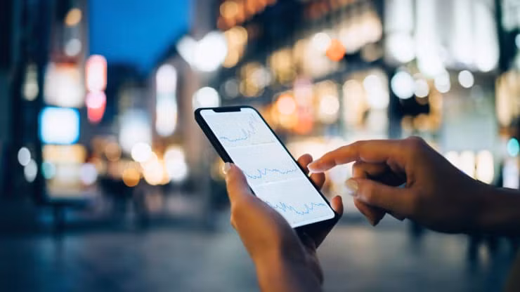 Giới trẻ Ấn Độ chuyển sang chơi chứng khoán trong đại dịch ảnh 1