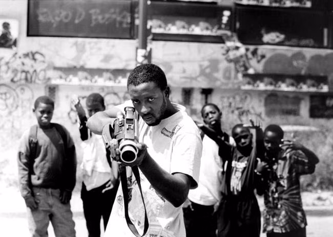 nghe si phap bien khu o chuot thanh tac pham doc dao hinh anh 1