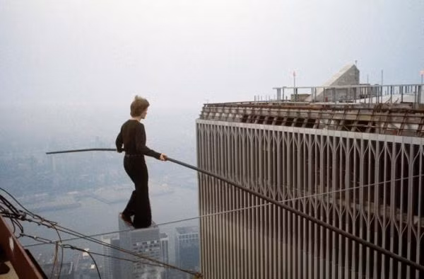 10 kẻ liều lĩnh điên rồ trong lịch sử nhân loại ảnh 6