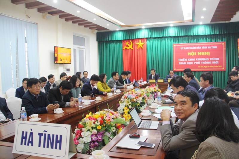 Cùng dự có đại diện lãnh đạo các sở, ngành, huyện, thành, thị