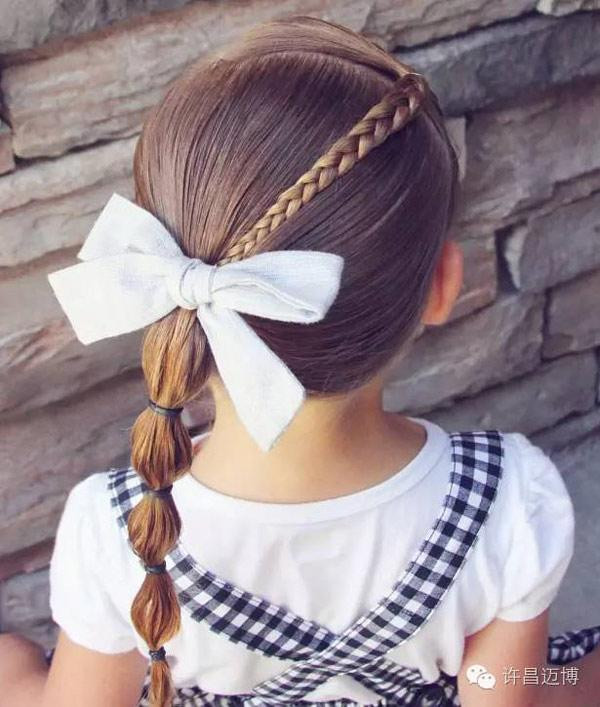 16 kieu toc dep cho be di choi tet thuc hien trong 5 phut, ai cung phai khen nuc no - 7