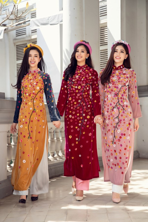 3 ngày Tết thật tưng bừng với gợi ý diện đồ từ các sao Việt phong cách nhất Vbiz - Ảnh 2. 3 ngày Tết thật tưng bừng với gợi ý diện đồ từ các sao Việt phong cách nhất Vbiz - Ảnh 2.