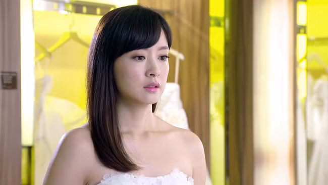 Vô tình đọc được tin nhắn của chồng sắp cưới và tình cũ, em quyết định hủy hôn ngay giữa đám hỏi - Ảnh 2.