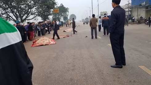 hang loat vu tai nan giao thong nghiem trong, nhieu nguoi tu vong hinh 2