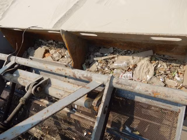 Xem máy sàng cát lọc sạch bãi biển Đà Nẵng - 4