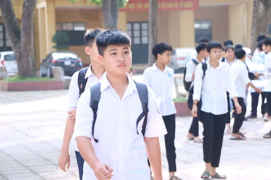 Việc thành phố chốt số lượng môn thi vào lớp 10 THPT luôn là mối quan tâm hàng đầu của phụ huynh, học sinh Thủ đô.