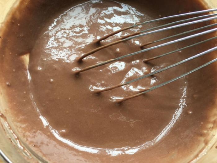 Cách làm bánh cuộn chocolate ngon đẹp không cần lò cach lam banh cuon chocolate ngon dep khong can lo 8