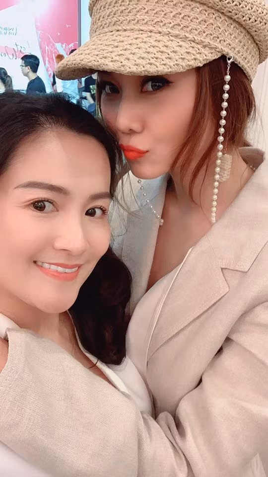 Thấy Tăng Thanh Hà ăn mặc quá chất, Ngô Thanh Vân muốn sắm ngay một bộ đồ y chang-10