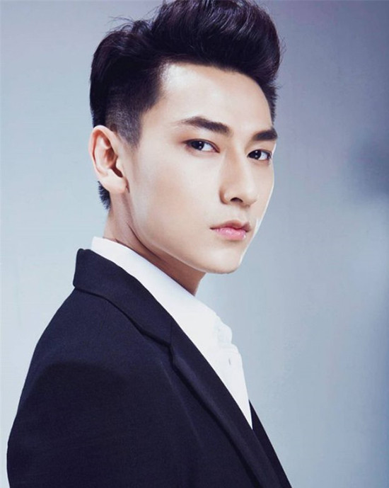 loat-sao-nam-viet-co-moi-cong-sexy-dao-keo-chua-chac-dep-bang