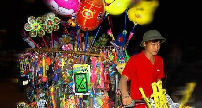 9X ban hang rong duoc ba dai hoc Au My moi hoc mien phi hinh anh 1